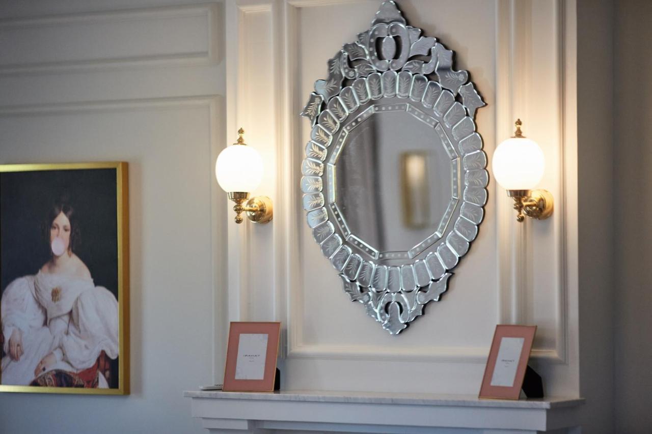 The Doors Luxury Apartment Mosonmagyaróvár Екстериор снимка