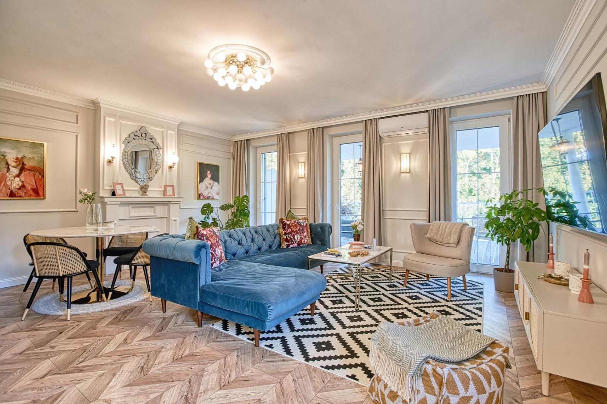 The Doors Luxury Apartment Mosonmagyaróvár Екстериор снимка