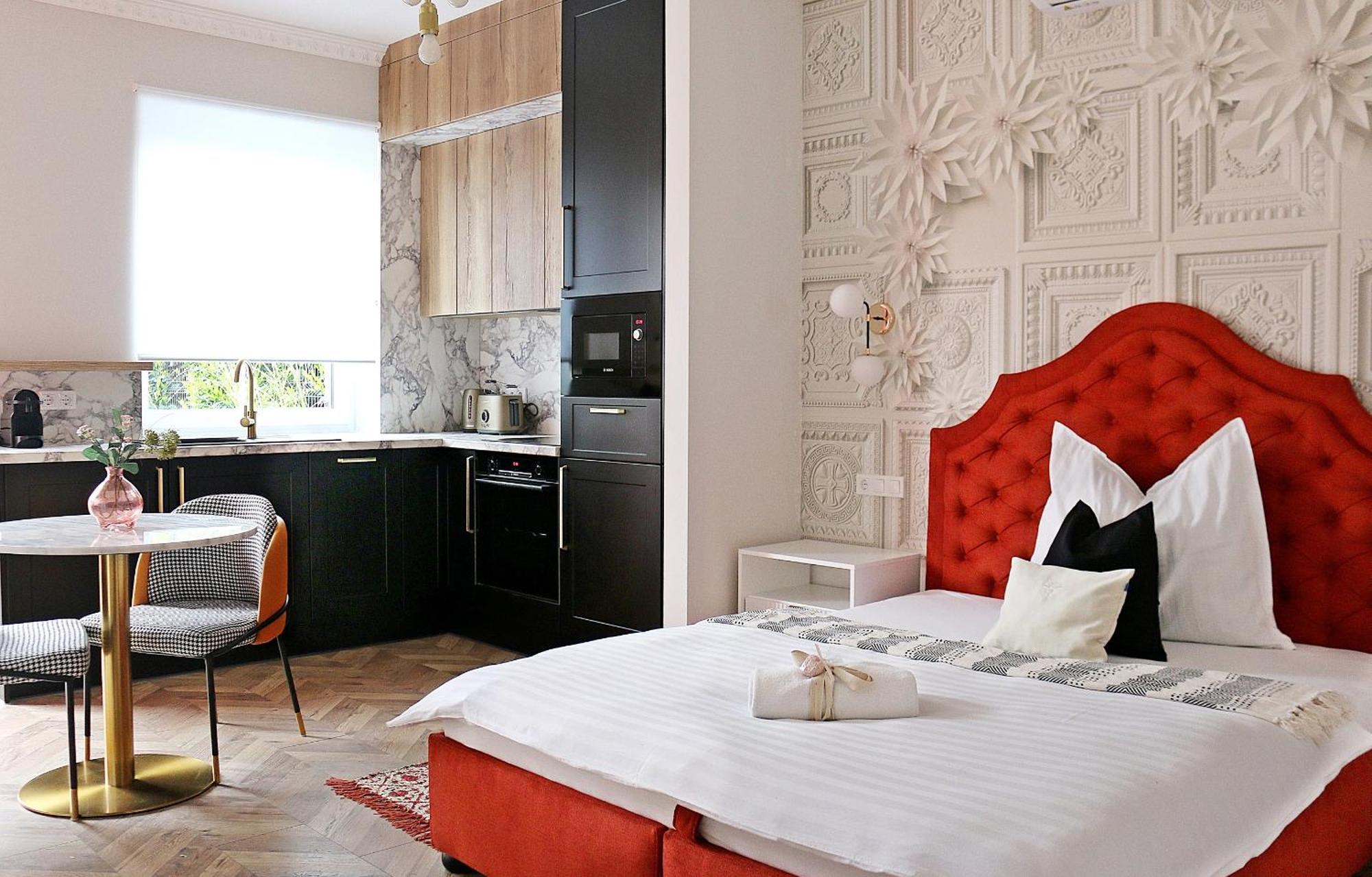 The Doors Luxury Apartment Mosonmagyaróvár Екстериор снимка