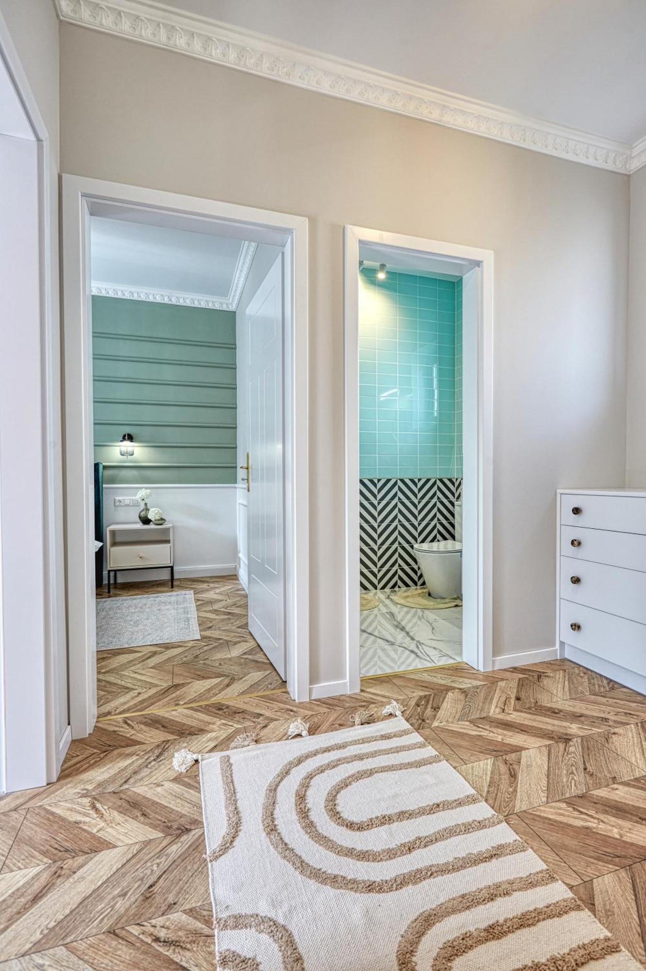The Doors Luxury Apartment Mosonmagyaróvár Екстериор снимка